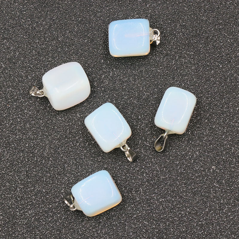 Wholesale small crystal pendants